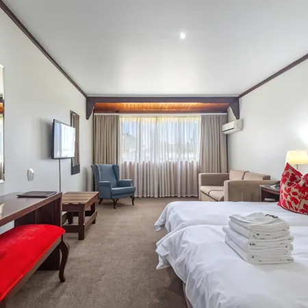 Knysna Log-Inn Hotel