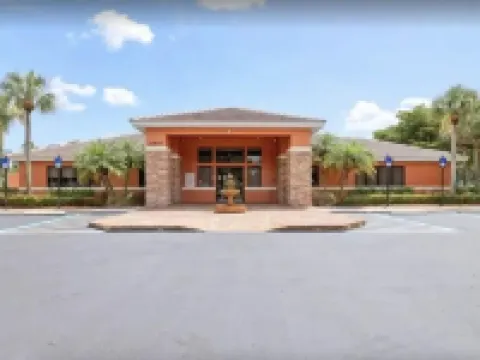 Gorgeous Newly Furnished Condo in Gated Golf Course of Stoneybrook Hotels in Estero