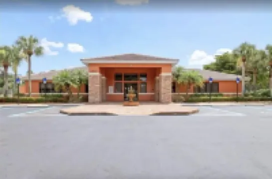 Gorgeous Newly Furnished Condo in Gated Golf Course of Stoneybrook