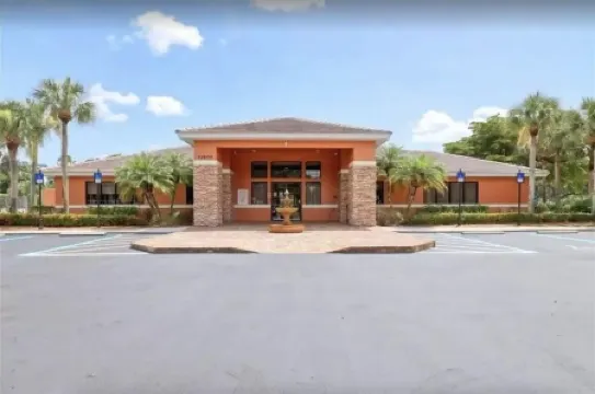 Gorgeous Newly Furnished Condo in Gated Golf Course of Stoneybrook