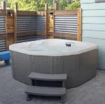 Walk to downtown, Oxbow, BottleRock, nightlife, dining & shops! Spa and more!