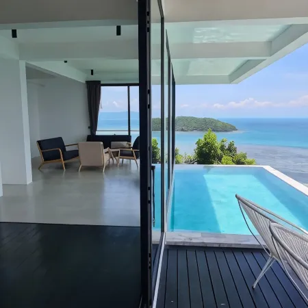 Sis and Sea Villa