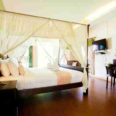 P.Paradise Hotel Rooms