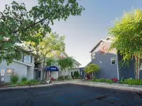 The Blue Heron Inn Hotels in La Porte