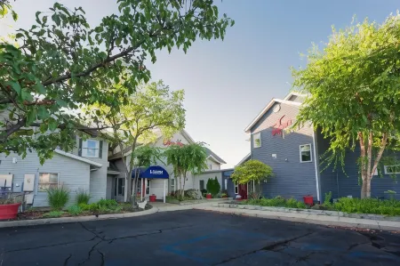 The Blue Heron Inn Отели в г. Ла-Порт