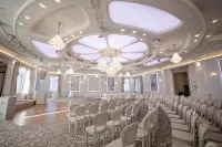Tresor Le Palais Timisoara, Curio Collection by Hilton
