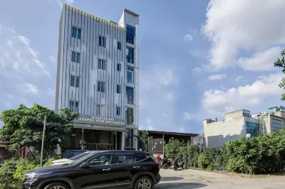 Status by Hotel the Emporio