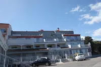 Logis Hotel Solhotel Các khách sạn gần Tunnel De La Gare A La Plage