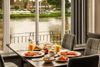 Sunday London Staines-upon-Thames Heathrow T5 Hotels in Staines