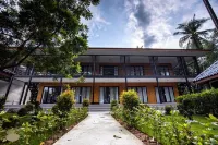 Pak Nam Resort Отели в г. 