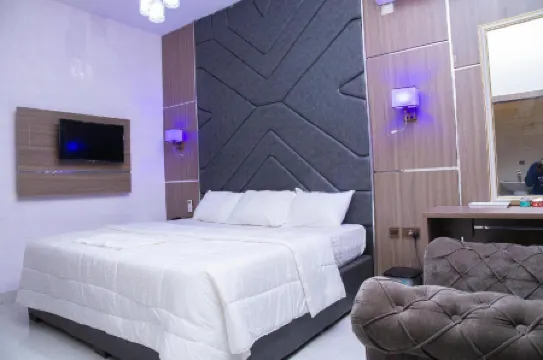 Laycon Hotel and Suites