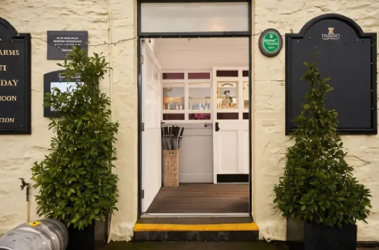 Rashleigh Arms Hotels in St Austell