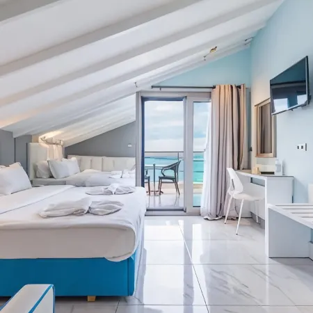 Alpha Luxury Suites