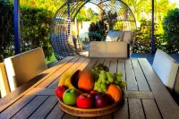 Zenhouse Bali Pool Garden Massive Grounds فنادق في Nightcliff