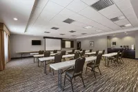 La Quinta Inn & Suites by Wyndham Sioux Falls Hotels in Minnehaha County