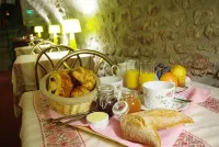 Hotel de Bourgogne Hotels in Saint-Agnan