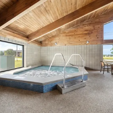 AmericInn by Wyndham Ames