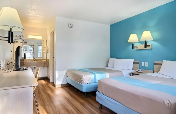 拉伯克6號汽車旅館