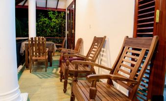 Villa White