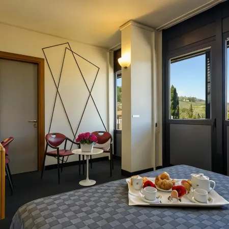 Albornoz Palace Hotel