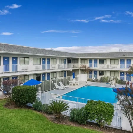 Motel 6 College Station, TX - Bryan