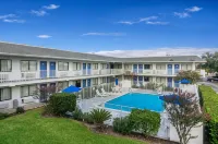 Motel 6 College Station, TX - Bryan - piscina