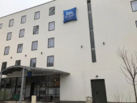 Ibis Budget Annecy Poisy โรงแรมในโอต-ซาวัว