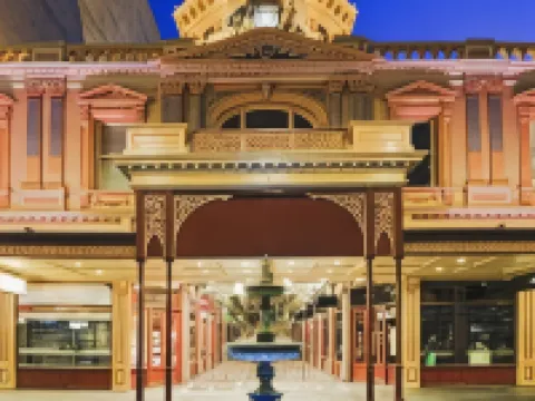 Buxton Manor Hotels in North Adelaide