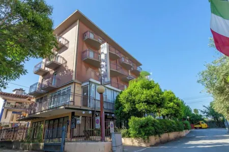 Hotel Paradiso Отели в г. Rivazzurra