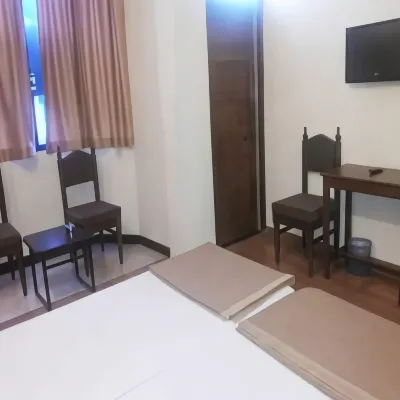 iROOMZ Hotel Samrat Ashok