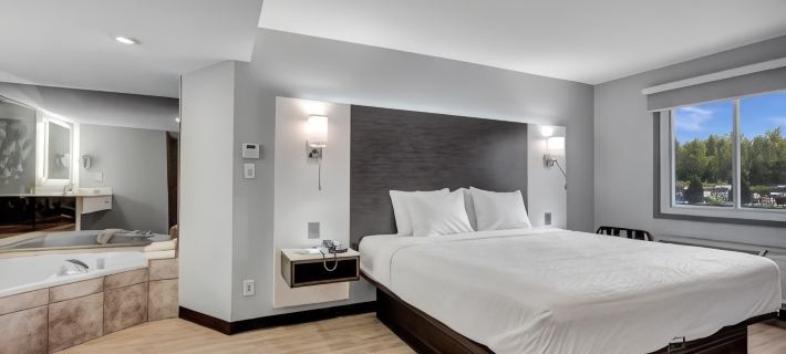 Days Inn & Suites by Wyndham Niagara Falls/Buffalo Hotels in Niagara County