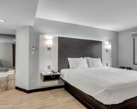 Days Inn & Suites by Wyndham Niagara Falls/Buffalo Hotéis em Niagara County