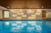 Ramada by Wyndham Lahore Gulberg II - Pools