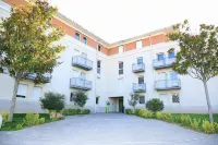 Résidence les Académies Aixoise Hotels in Eguilles