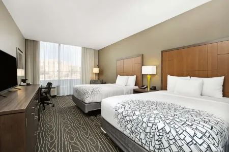 La Quinta Inn & Suites by Wyndham Page at Lake Powell Отели в г. Лечи