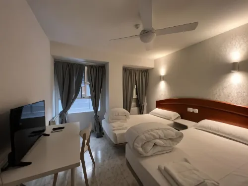 Hostal la Embajada فنادق في Talavera de la Reina
