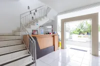 RedDoorz Syariah Near Transmart Lampung Hotels in Way Halim