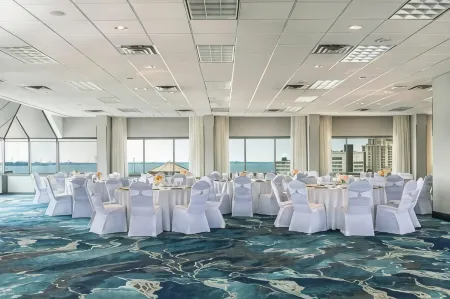 Holiday Inn Kingston-Waterfront