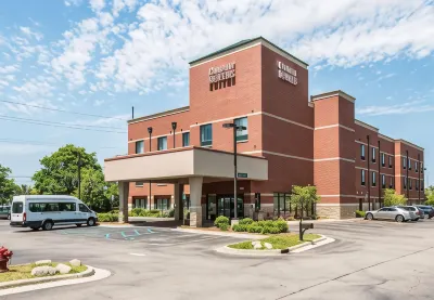 Comfort Suites Hotels near Zap Zone Glo-Golf