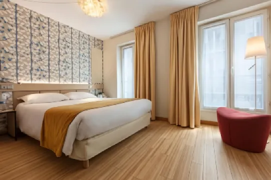 Hotel Hor les Lumières Hotels near Le Marais