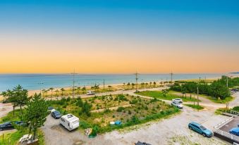 Yangyang Yoloha Dongho Beach Branch