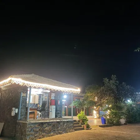 Gourish Resort (Pure Veg) Отели в г. Авакали