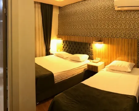 แกรนด์มาร์ดินี โรงแรม โรงแรมในเมร์ซีน