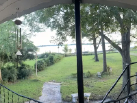 The Sterling House On the river and close to downtown Hotel di Washington