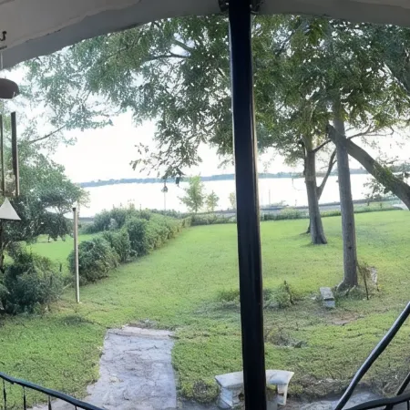 The Sterling House On the river and close to downtown