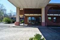 Mho Inn and Suites Hotels in Monmouth Junction