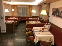 Tourist Hotel - Desayuno