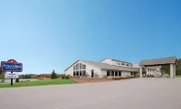 AmericInn by Wyndham Merrill Các khách sạn ở Merrill
