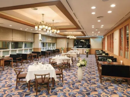 Sungho Resort Отели рядом с достопримечательностью «Гробница Вонсон-вана в Кёнджу»