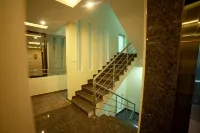 Sapphire Inn